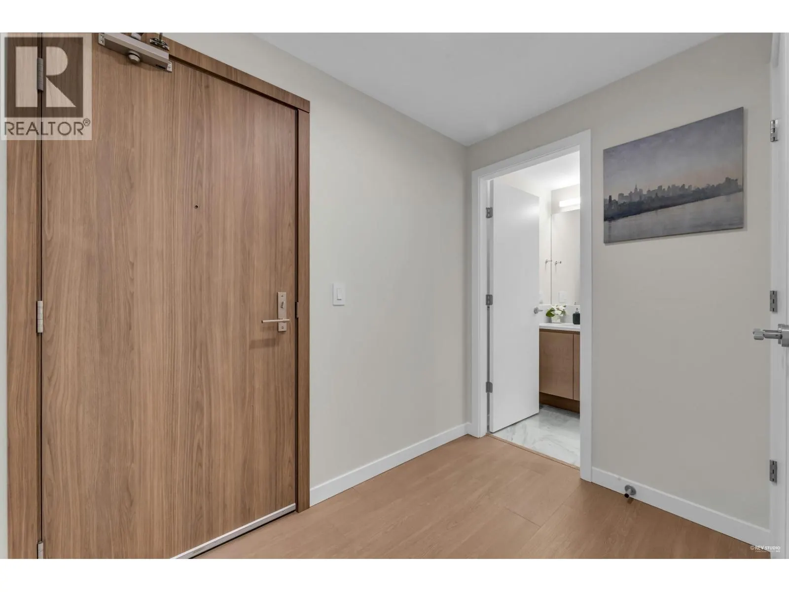 3506 4168 LOUGHEED HIGHWAY