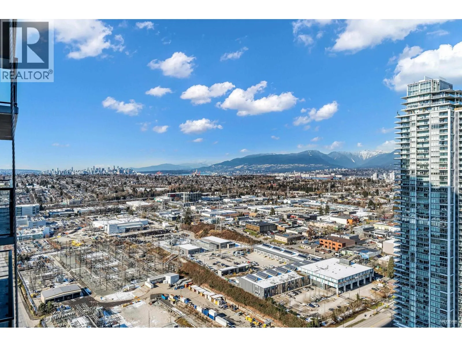 3506 4168 LOUGHEED HIGHWAY