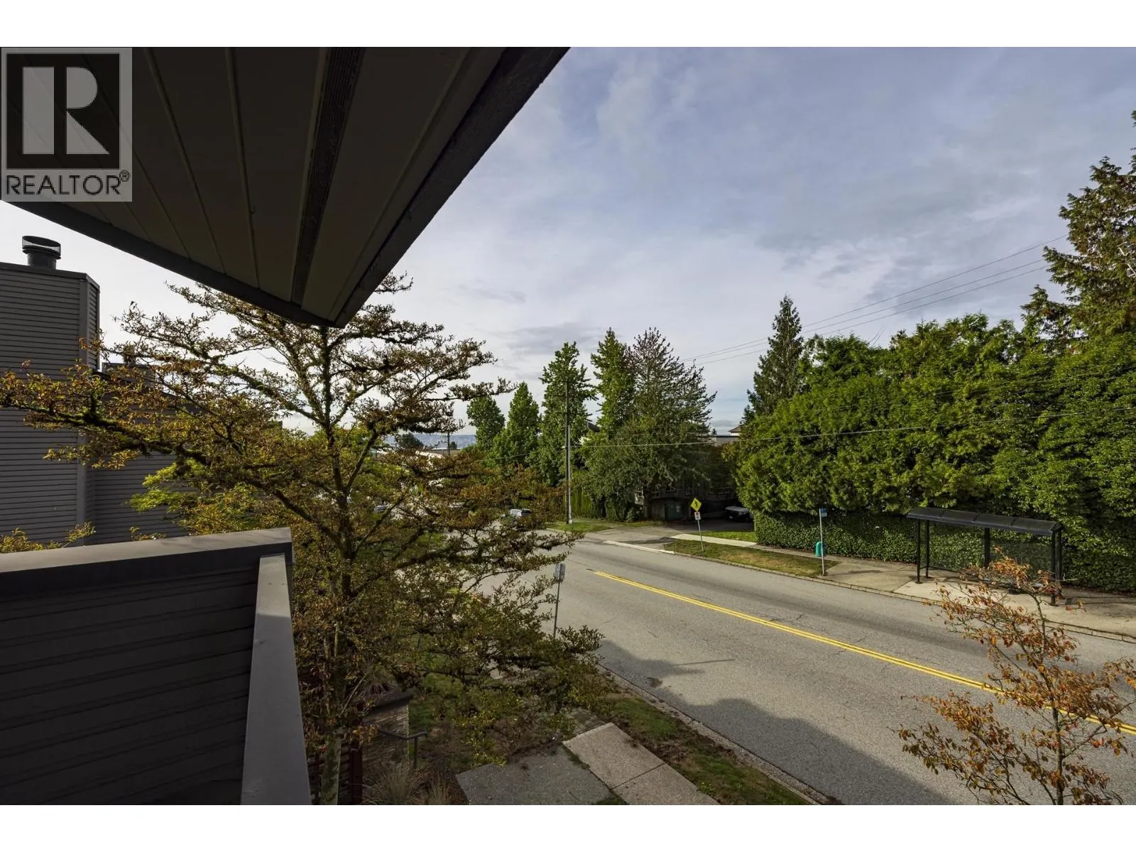 3132 LONSDALE AVENUE