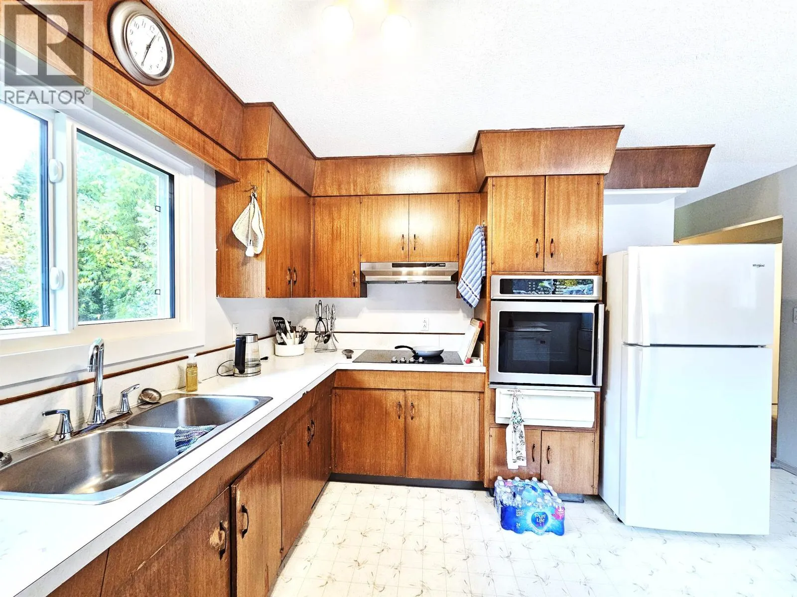1652 AINTREE DRIVE