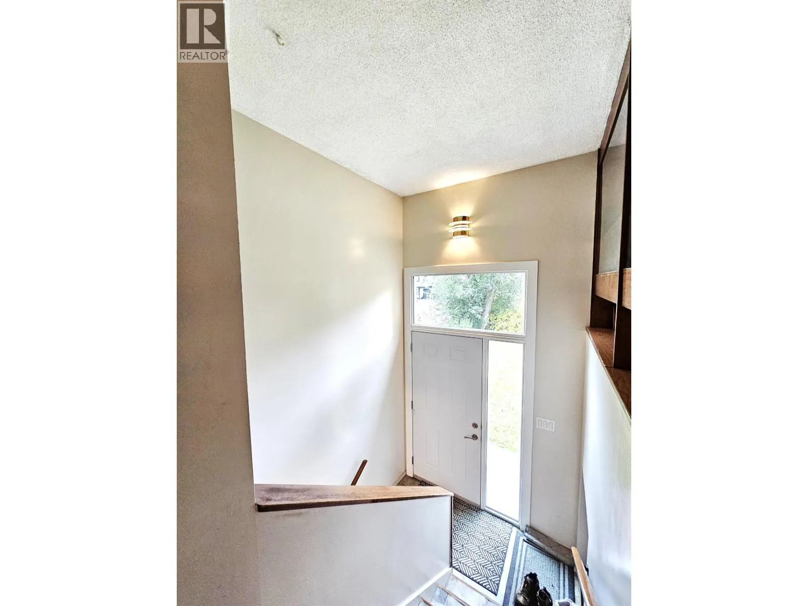 1652 AINTREE DRIVE