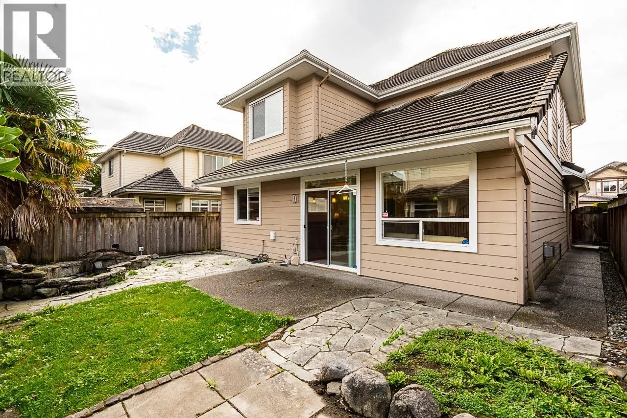 6028 DUNSMUIR CRESCENT