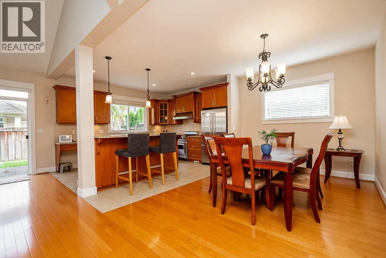 6028 DUNSMUIR CRESCENT