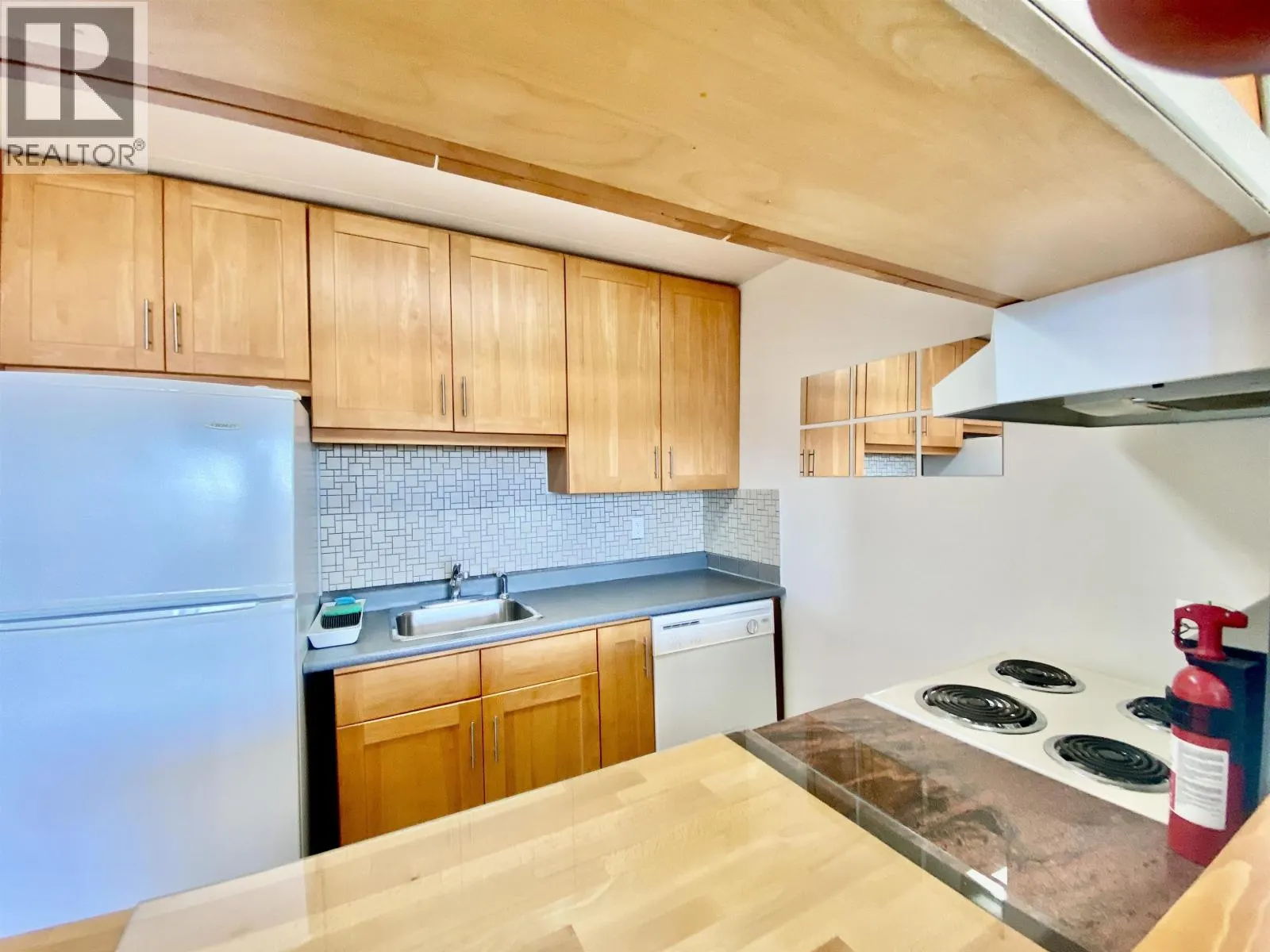 1408 6651 MINORU BOULEVARD