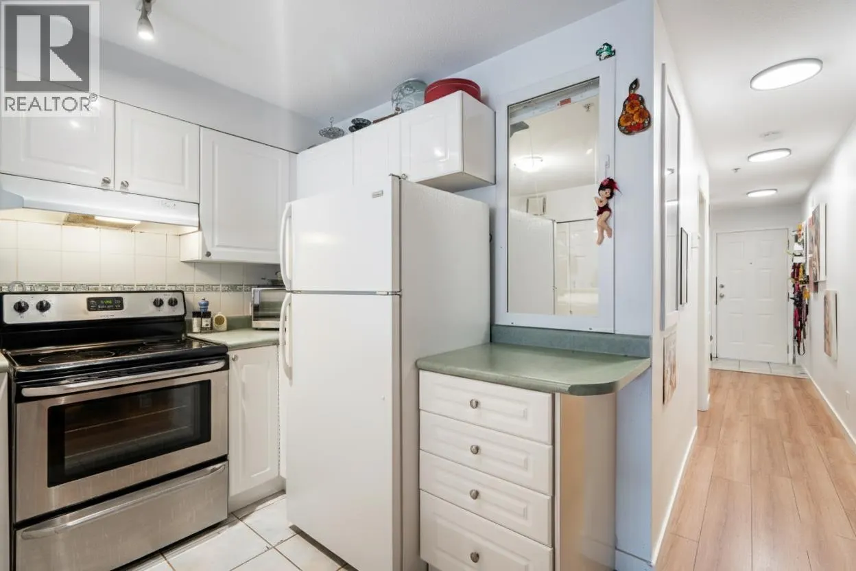 212 868 KINGSWAY