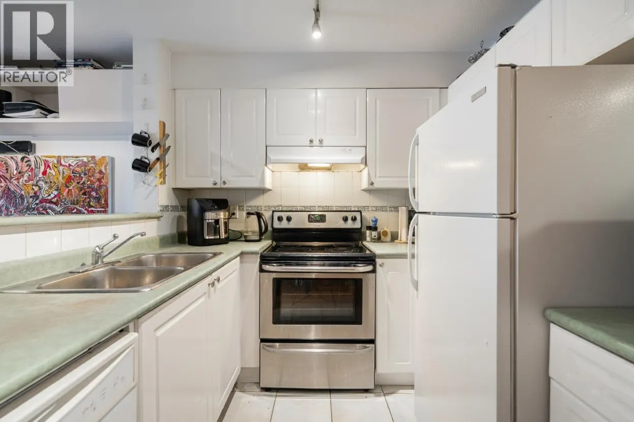 212 868 KINGSWAY