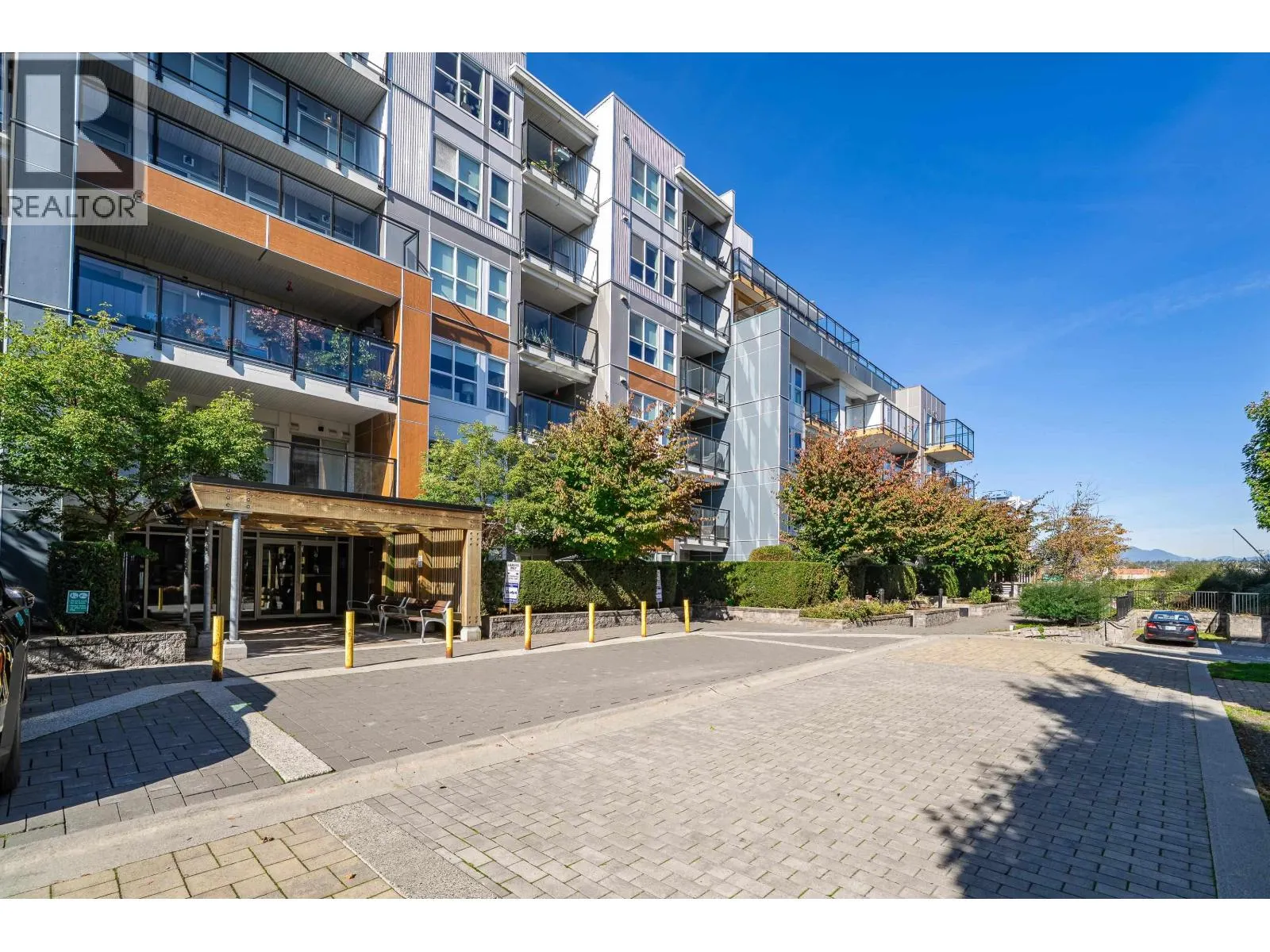 108 10177 RIVER DRIVE