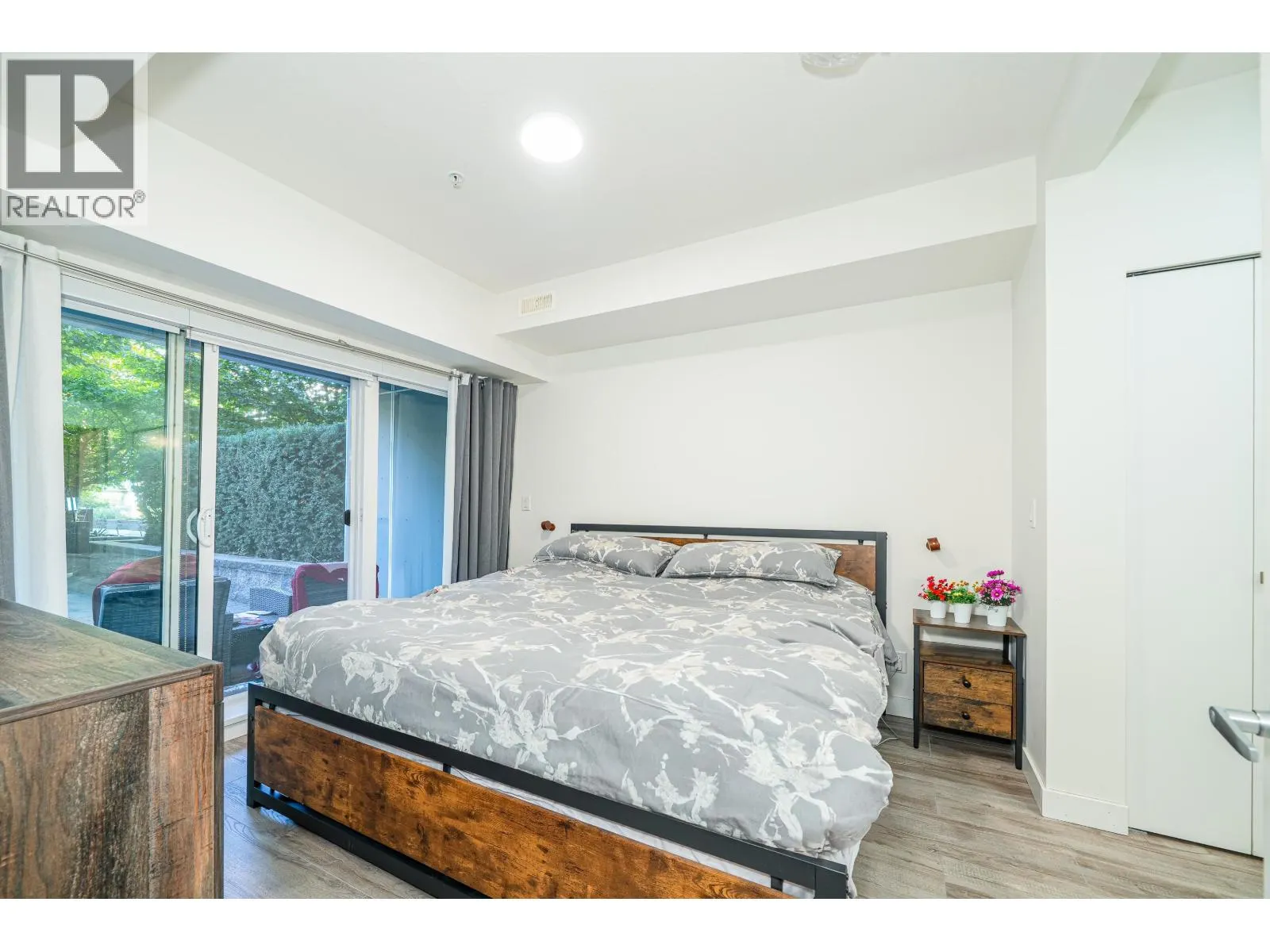 108 10177 RIVER DRIVE