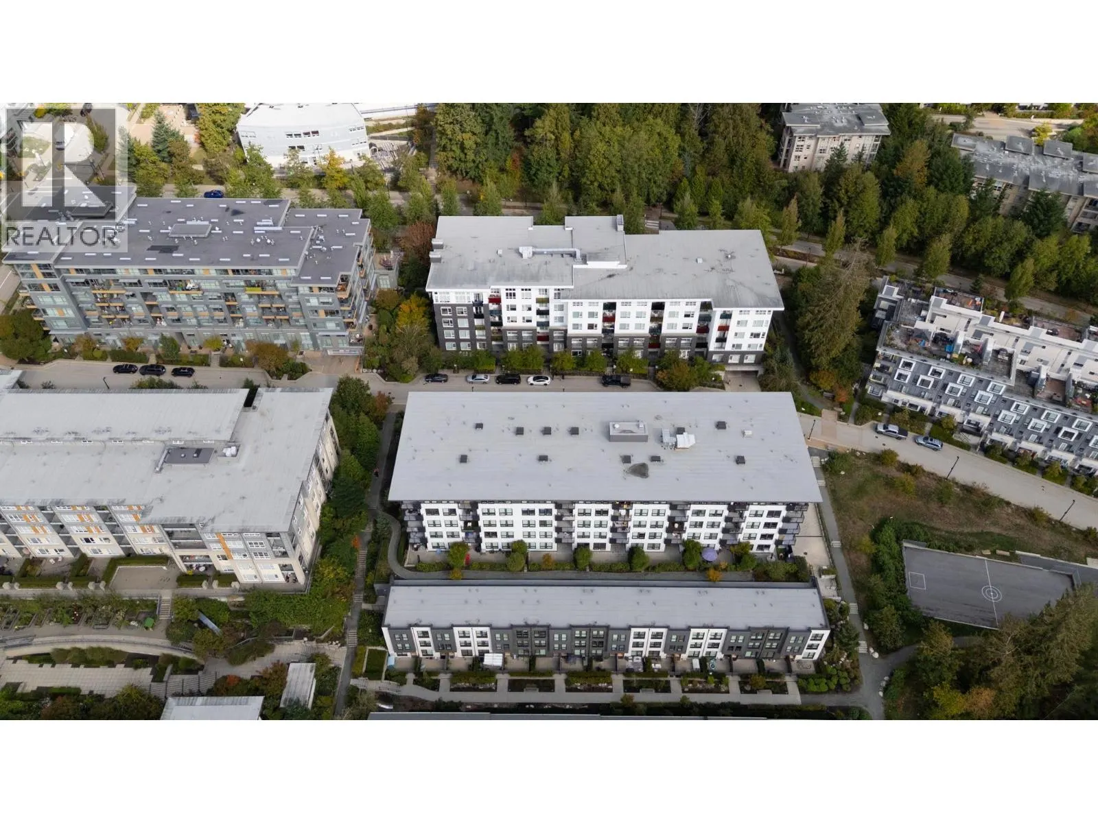 514 9228 SLOPES MEWS