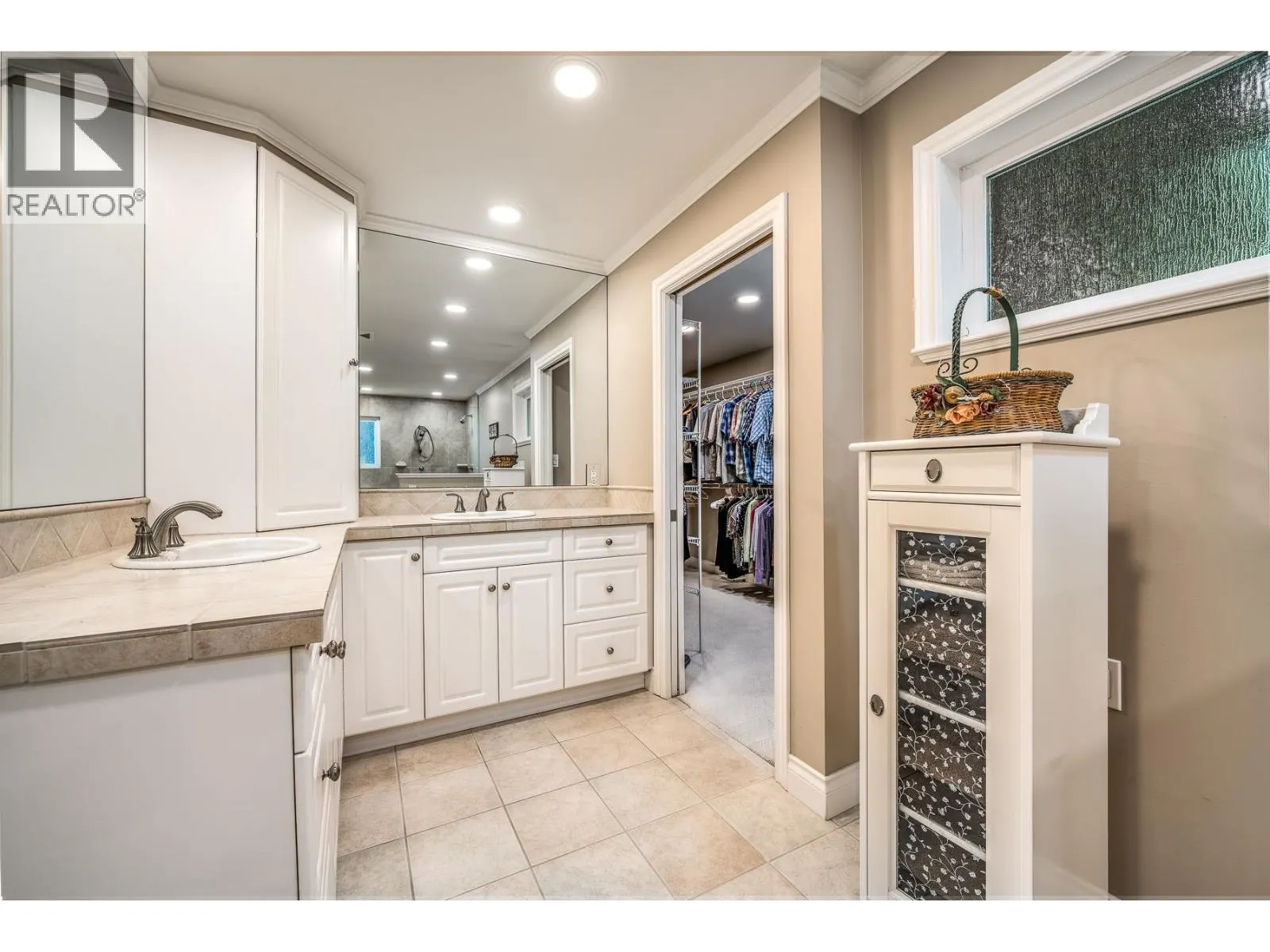 330 TSAWWASSEN BEACH ROAD