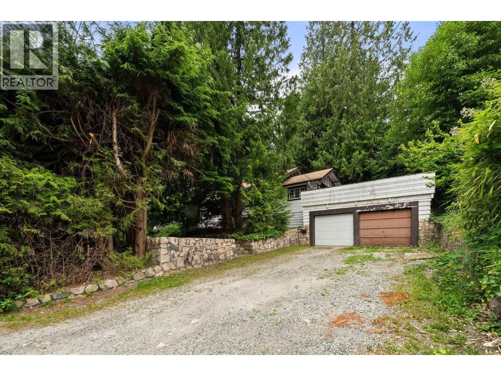 338 E OSBORNE ROAD