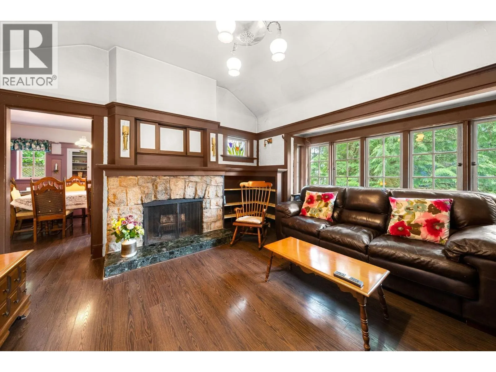 338 E OSBORNE ROAD