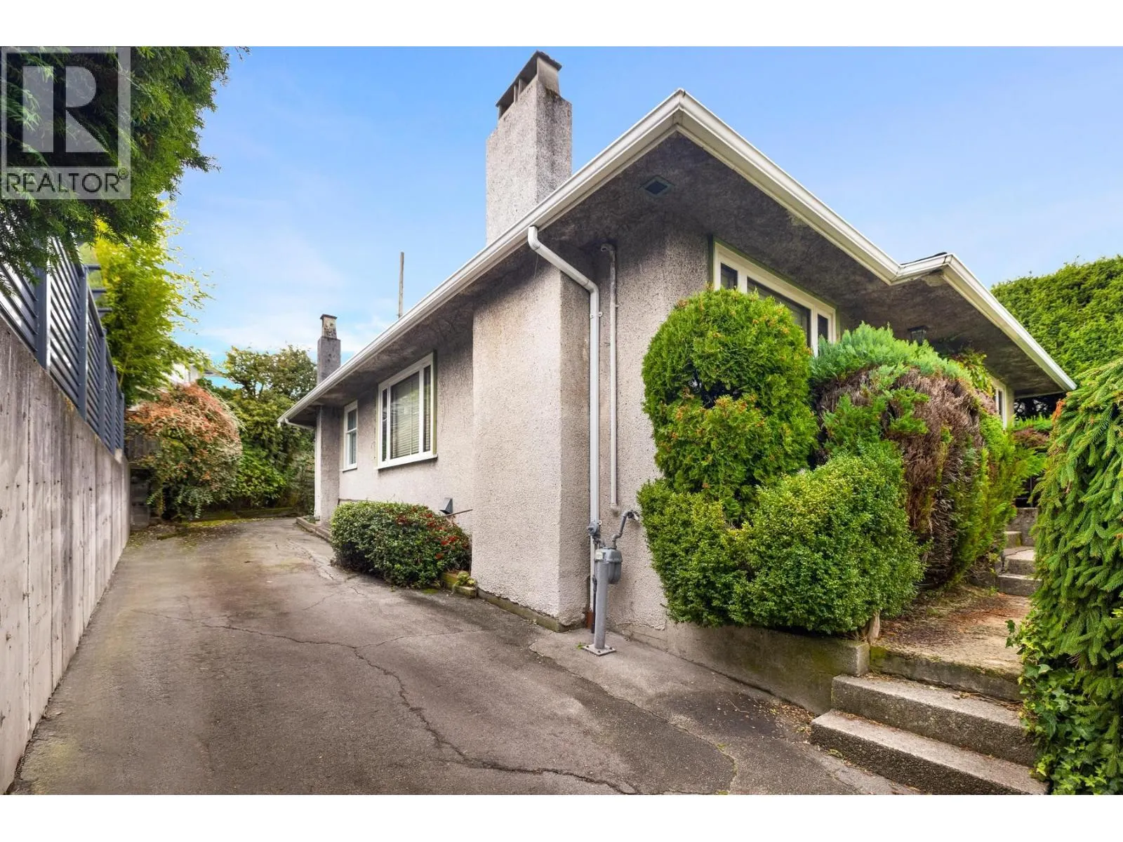 4275 QUESNEL DRIVE