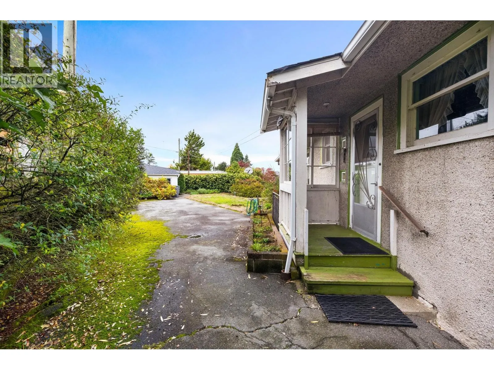 4275 QUESNEL DRIVE