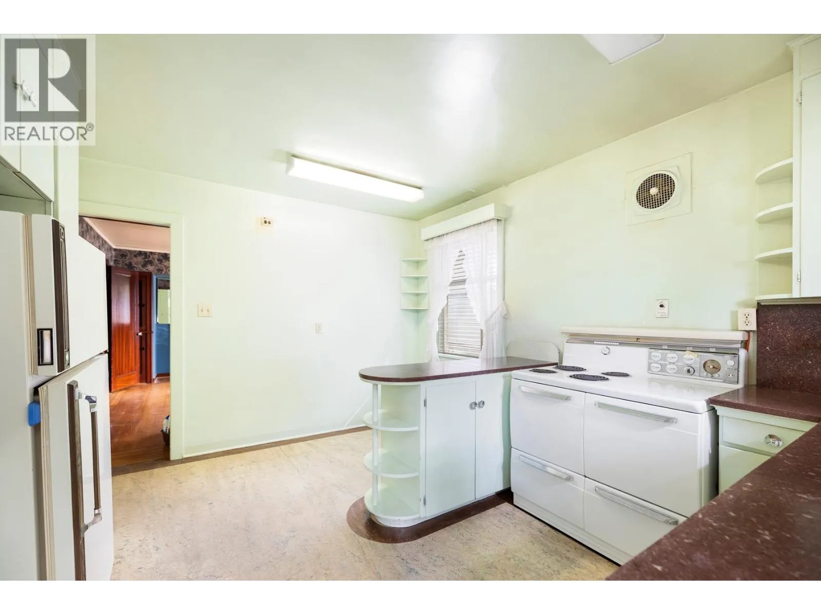 4275 QUESNEL DRIVE