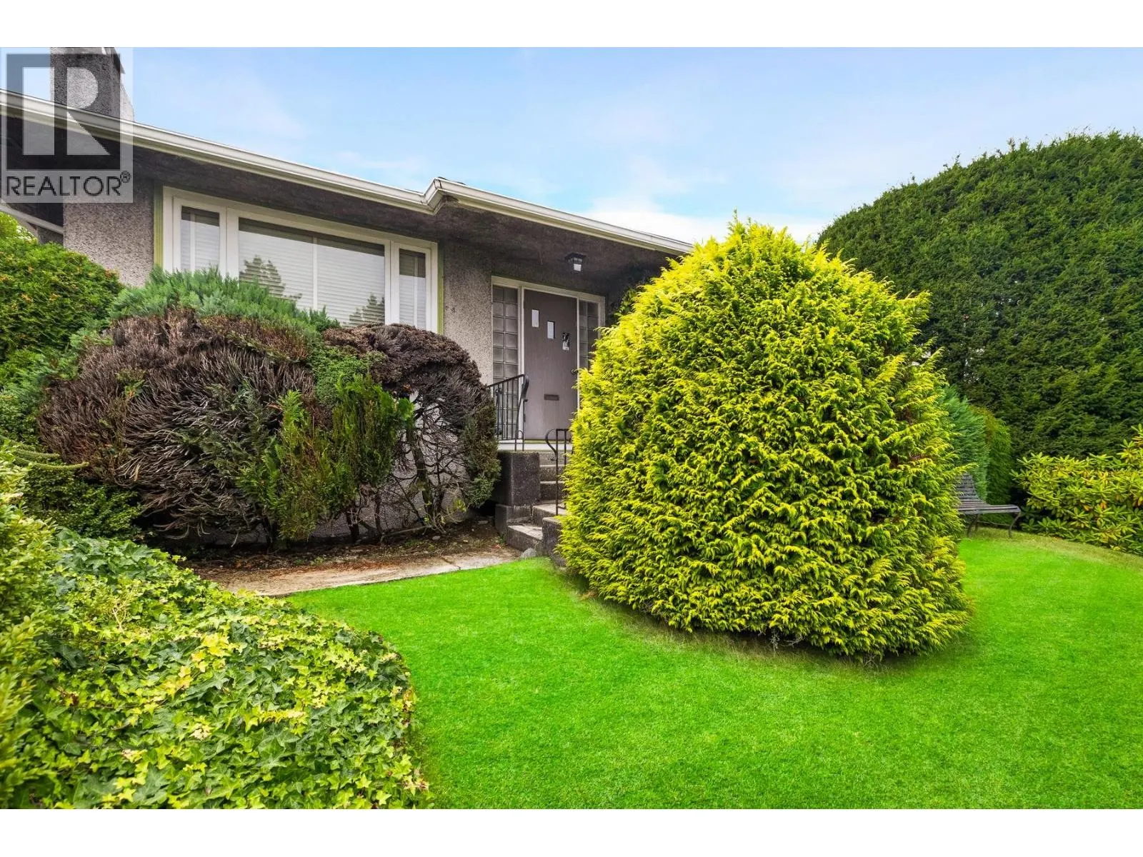 4275 QUESNEL DRIVE