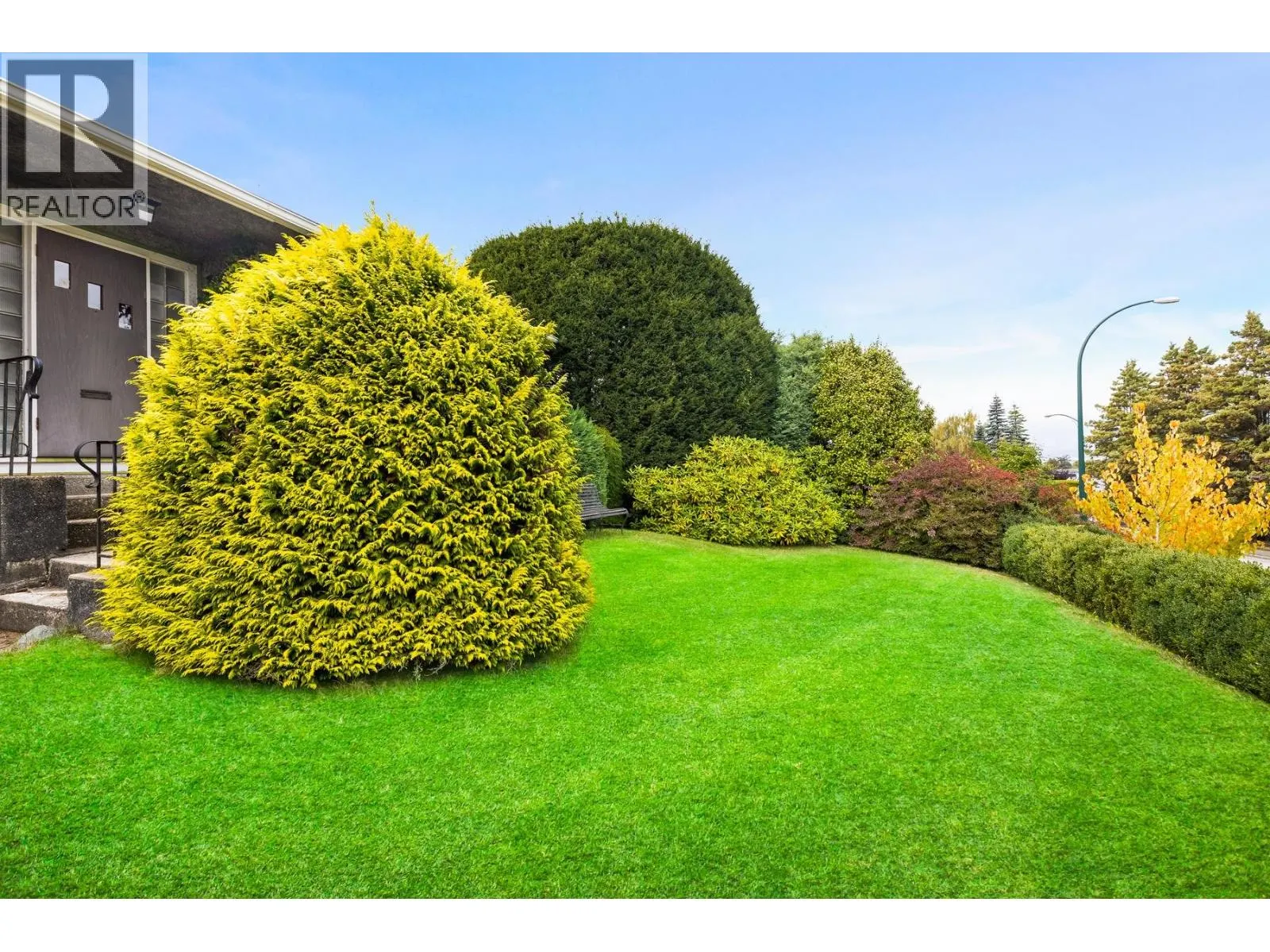 4275 QUESNEL DRIVE