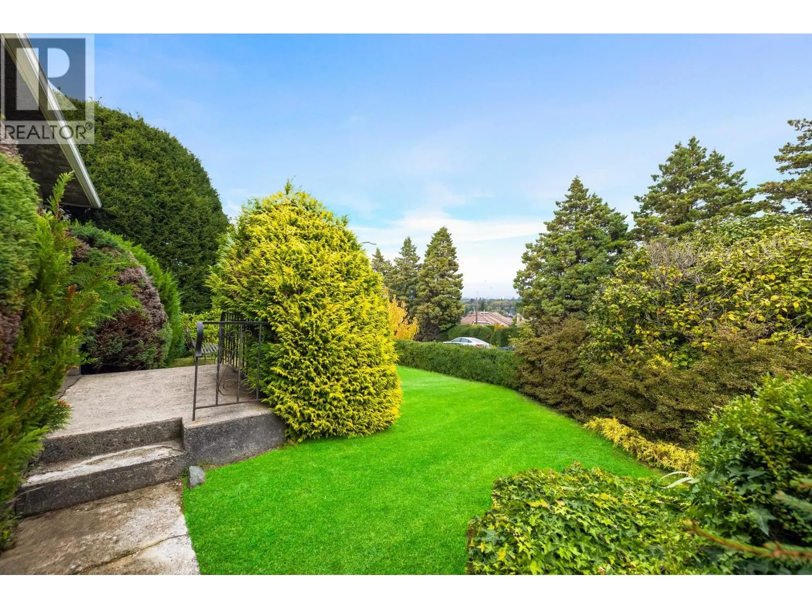 4275 QUESNEL DRIVE