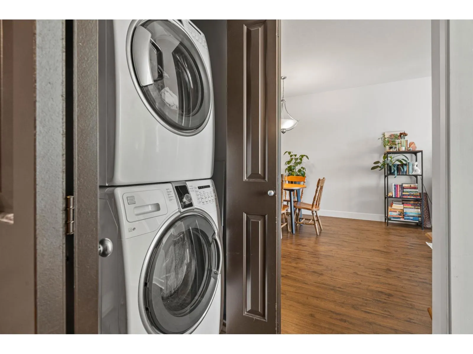 216 46262 FIRST AVENUE|Chilliwack Proper East