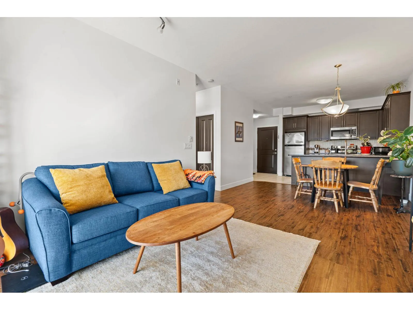 216 46262 FIRST AVENUE|Chilliwack Proper East