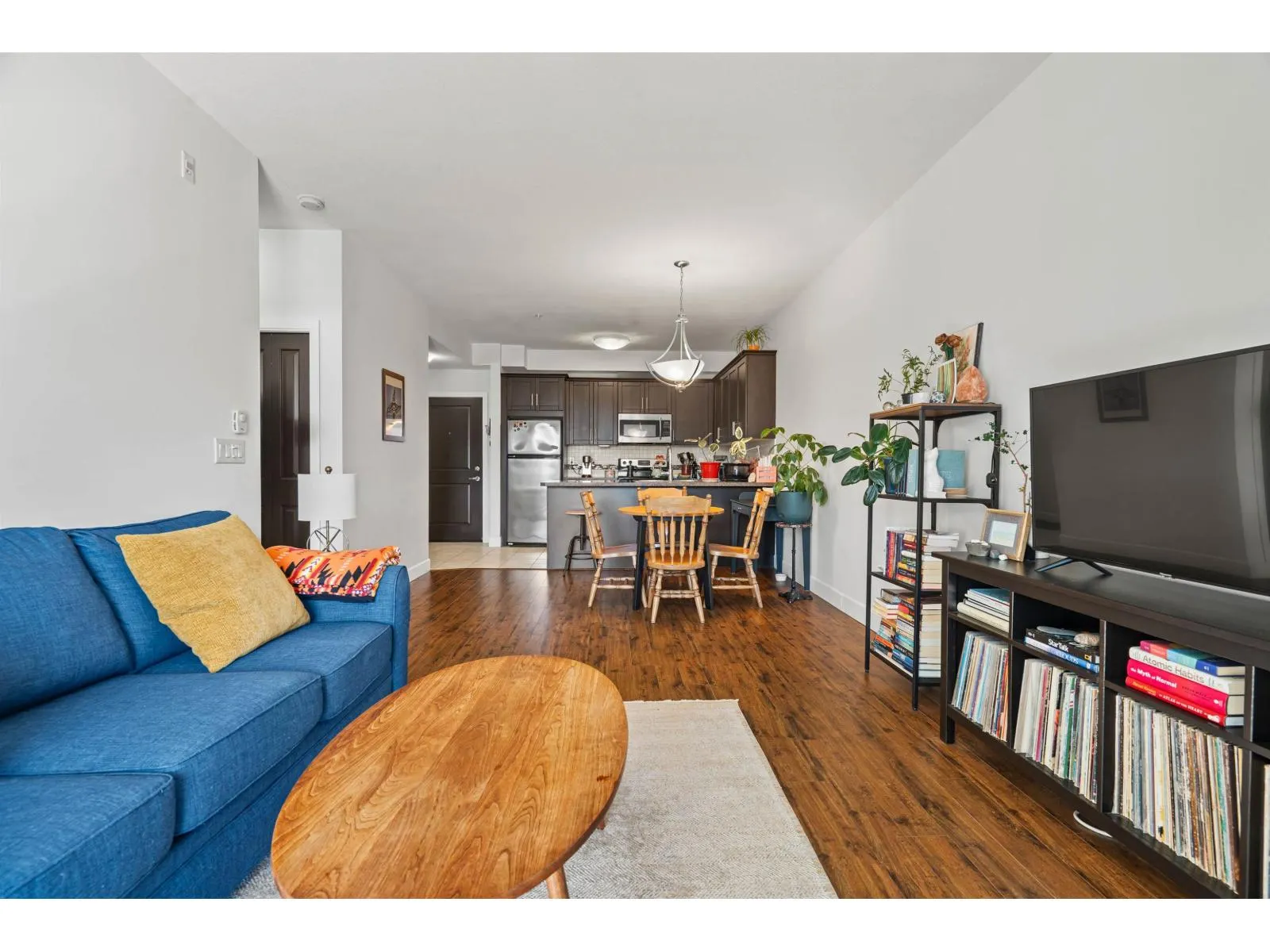 216 46262 FIRST AVENUE|Chilliwack Proper East