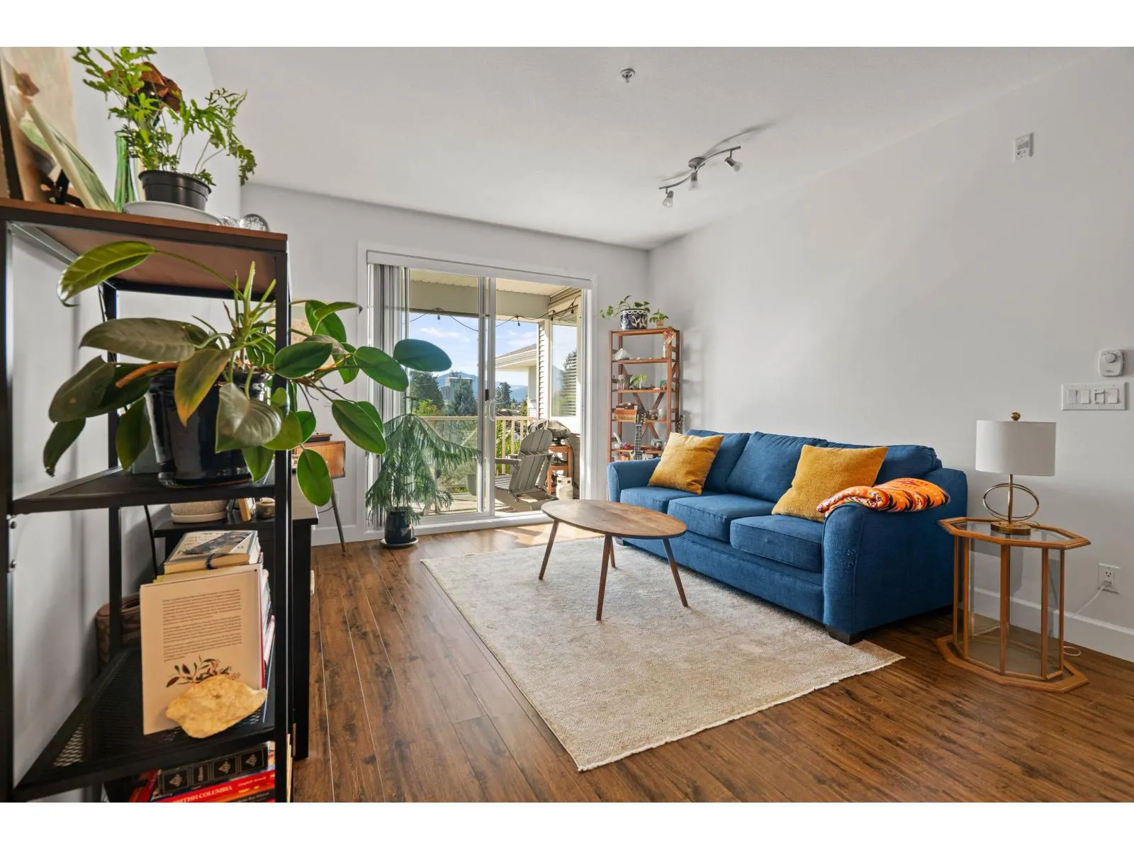 216 46262 FIRST AVENUE|Chilliwack Proper East