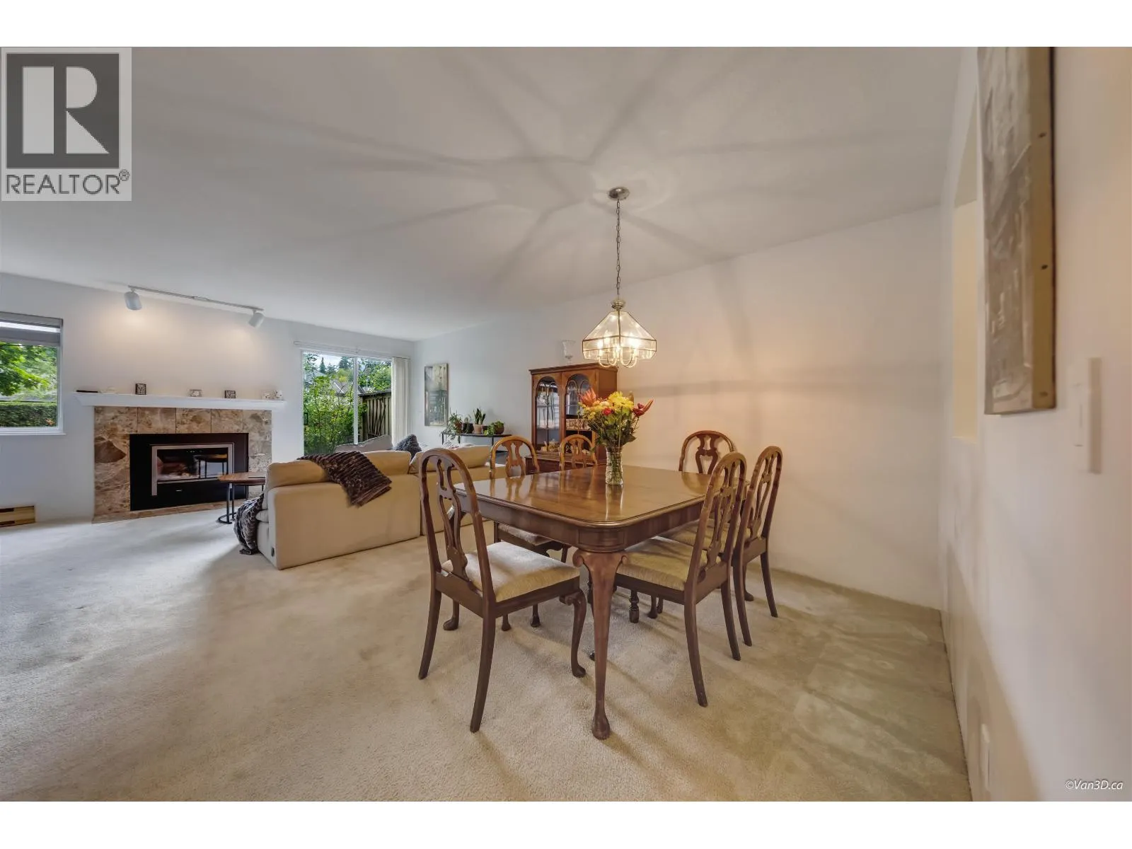 808 ROCHE POINT DRIVE