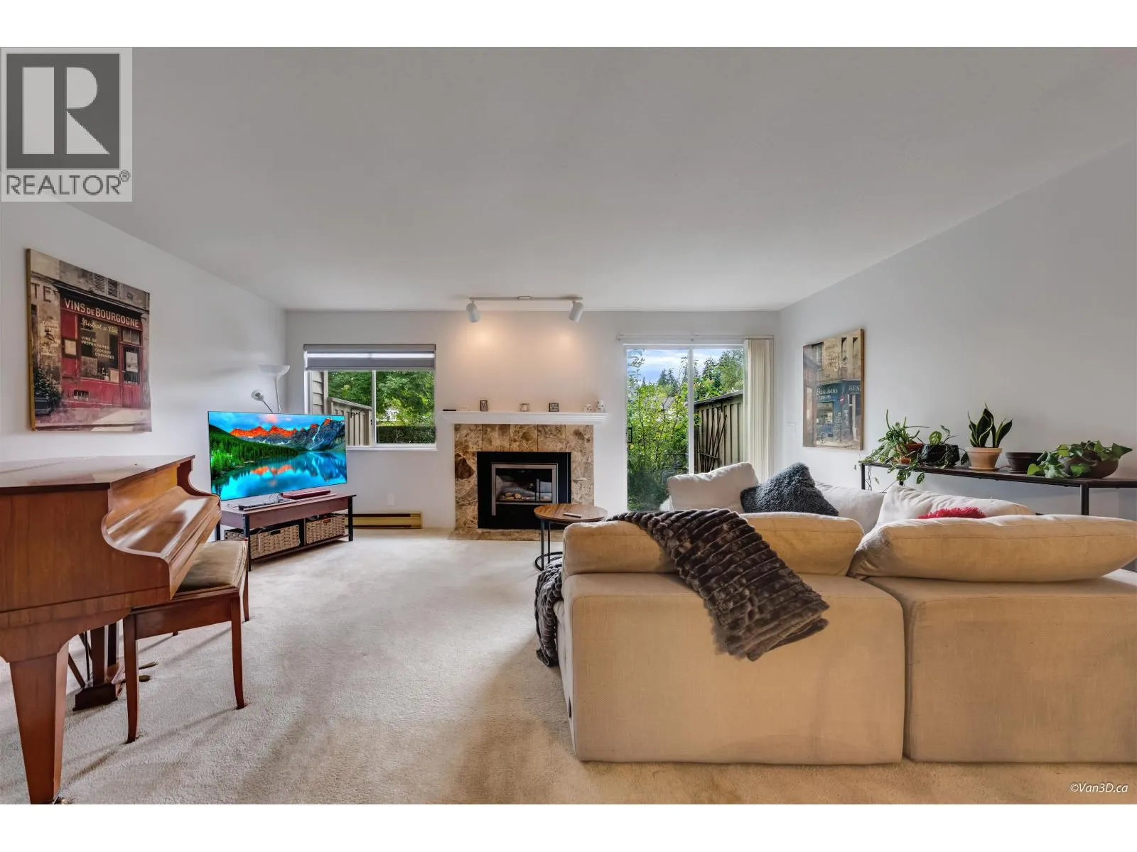 808 ROCHE POINT DRIVE