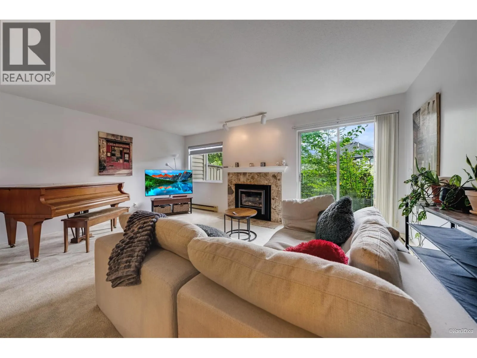 808 ROCHE POINT DRIVE