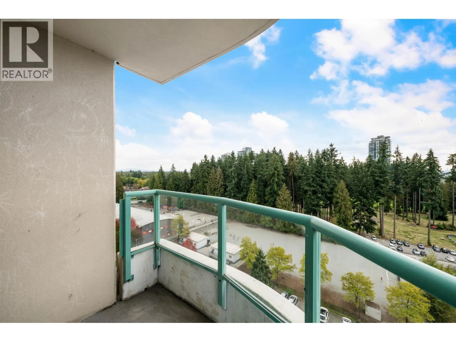 1303 3071 GLEN DRIVE