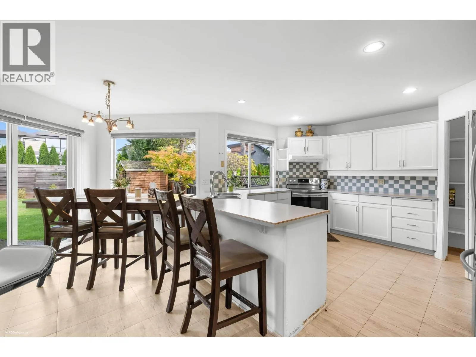5571 FORSYTH CRESCENT