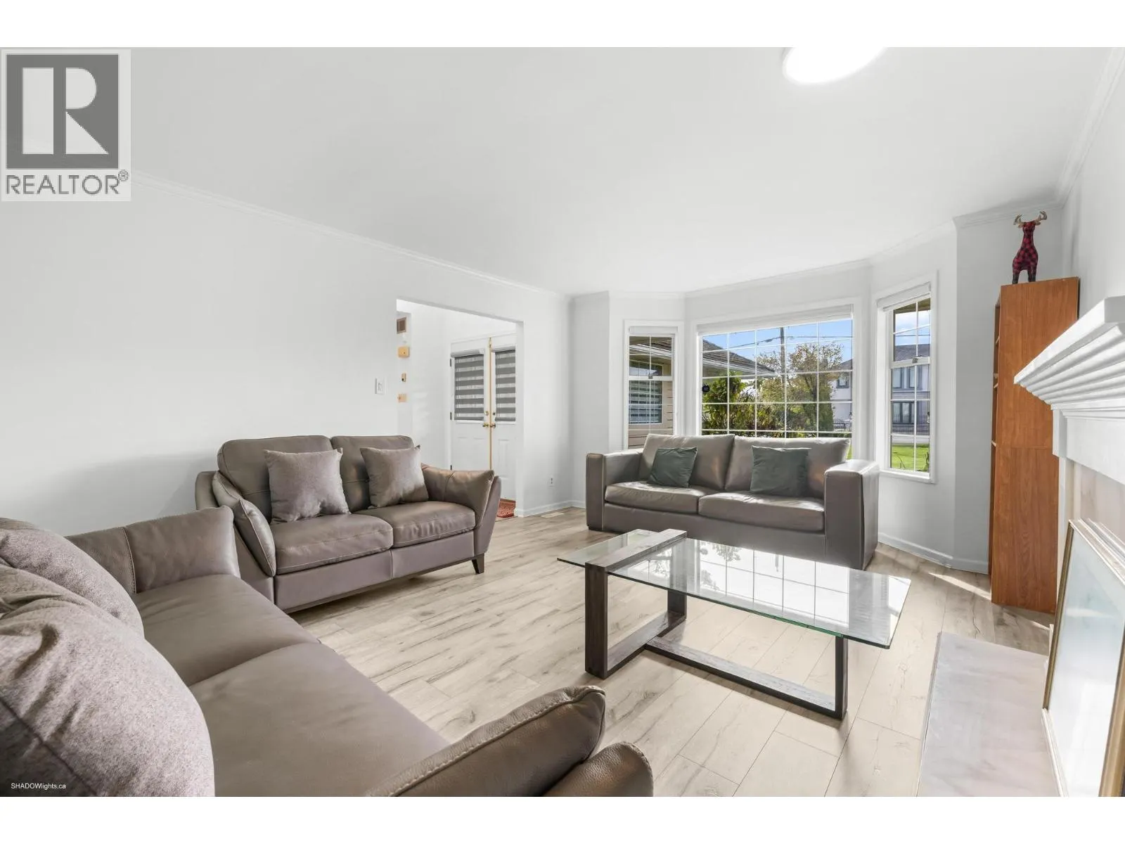 5571 FORSYTH CRESCENT
