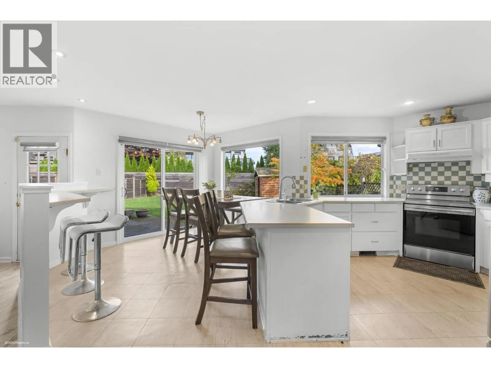 5571 FORSYTH CRESCENT