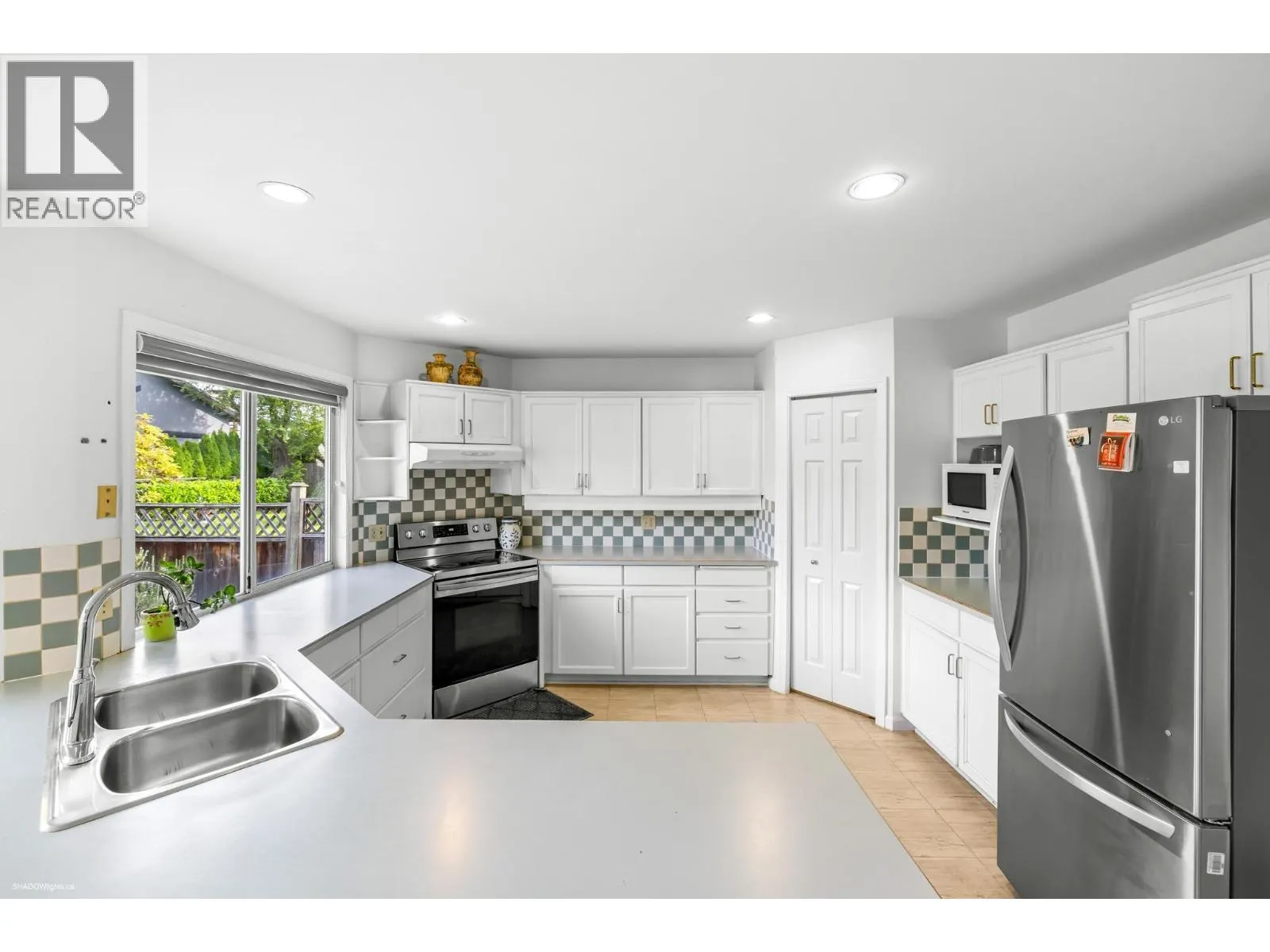 5571 FORSYTH CRESCENT