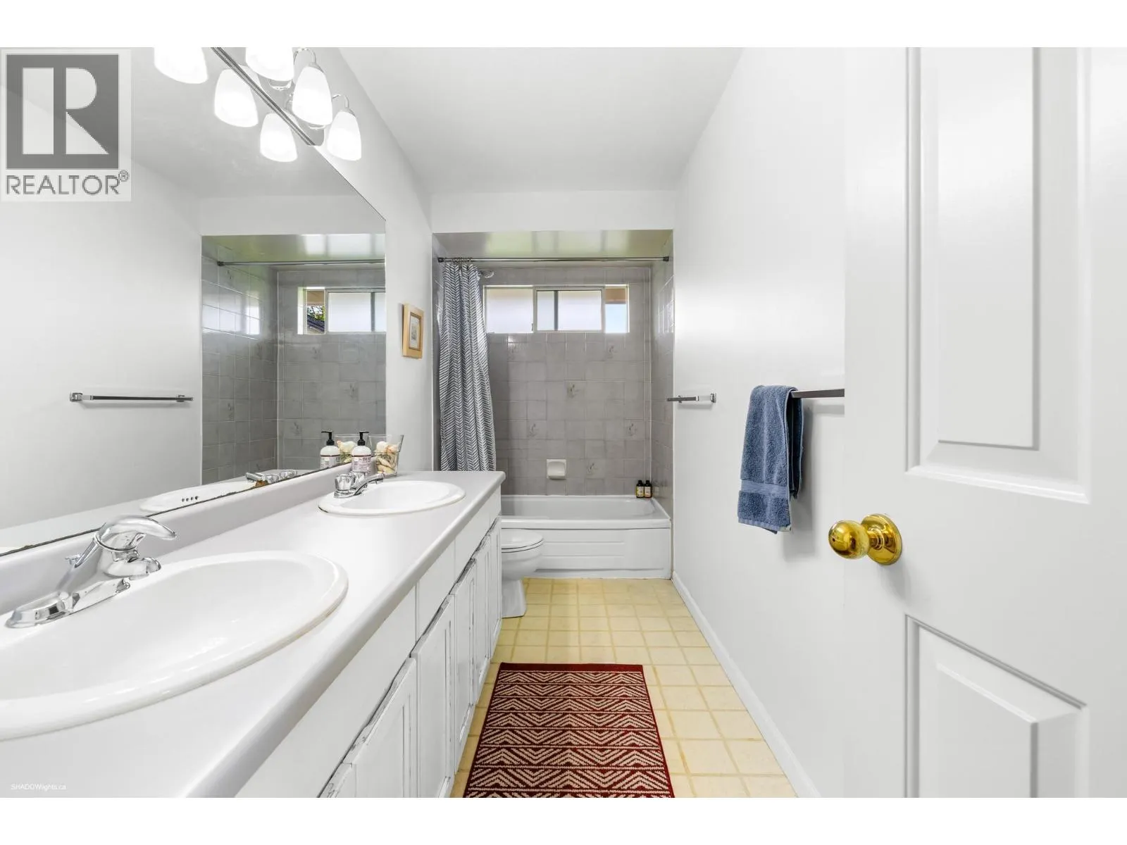 5571 FORSYTH CRESCENT