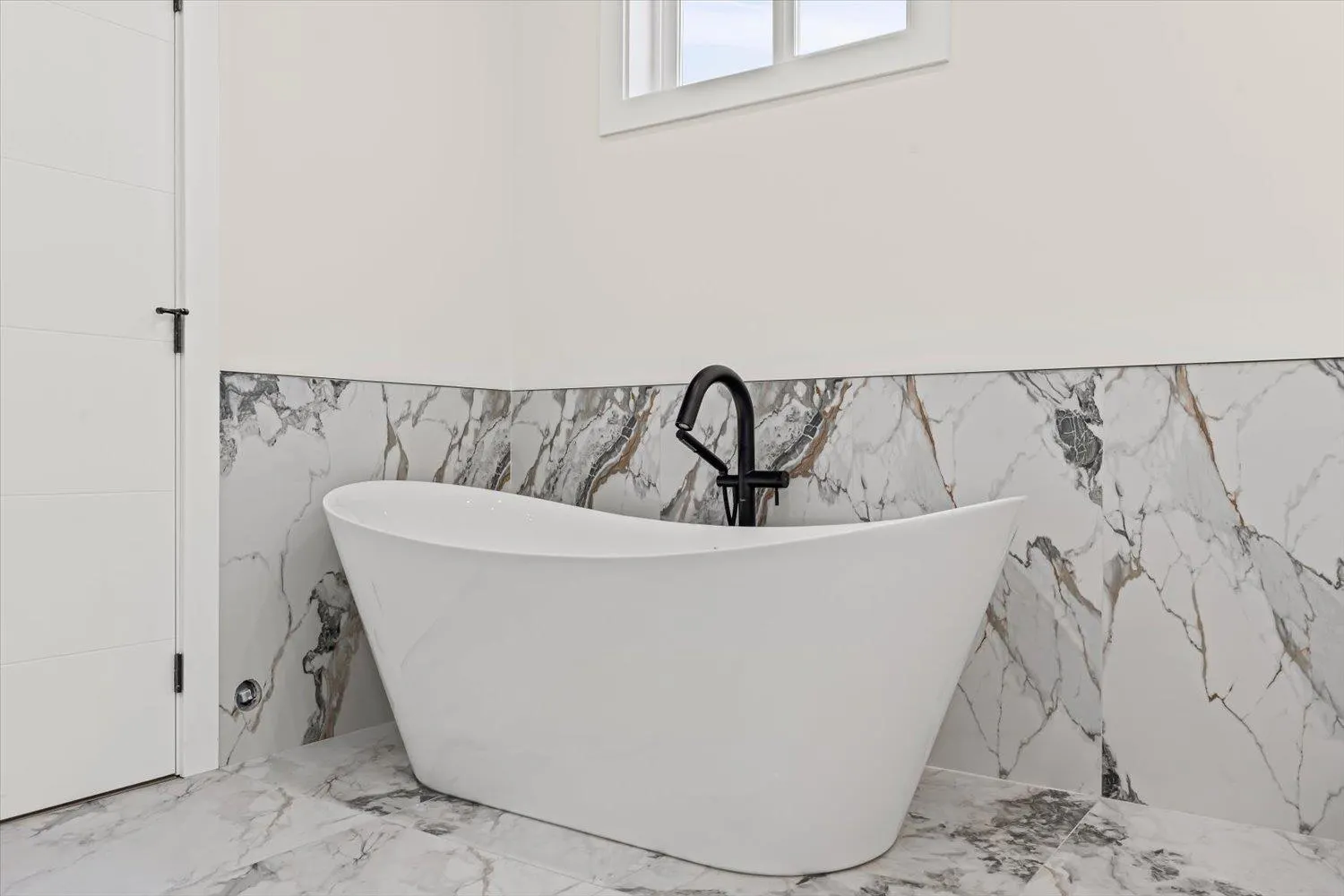 8211 HARVEST PLACE|Eastern Hillsides