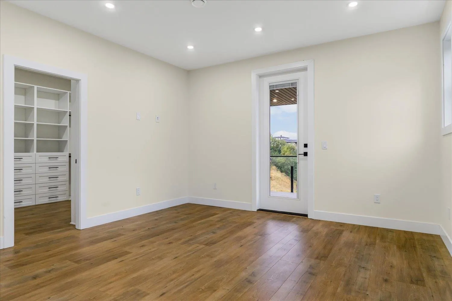 8211 HARVEST PLACE|Eastern Hillsides
