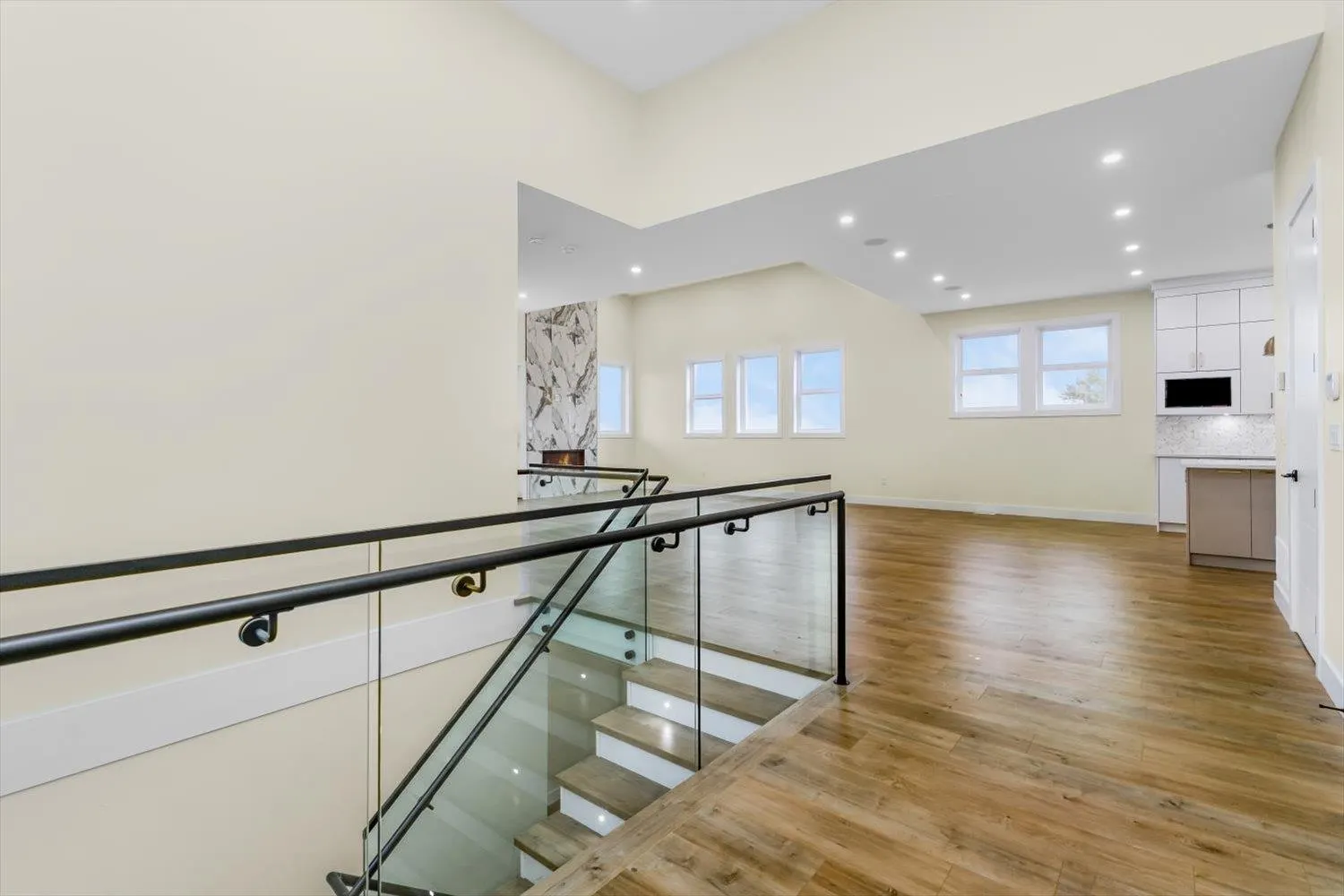 8211 HARVEST PLACE|Eastern Hillsides
