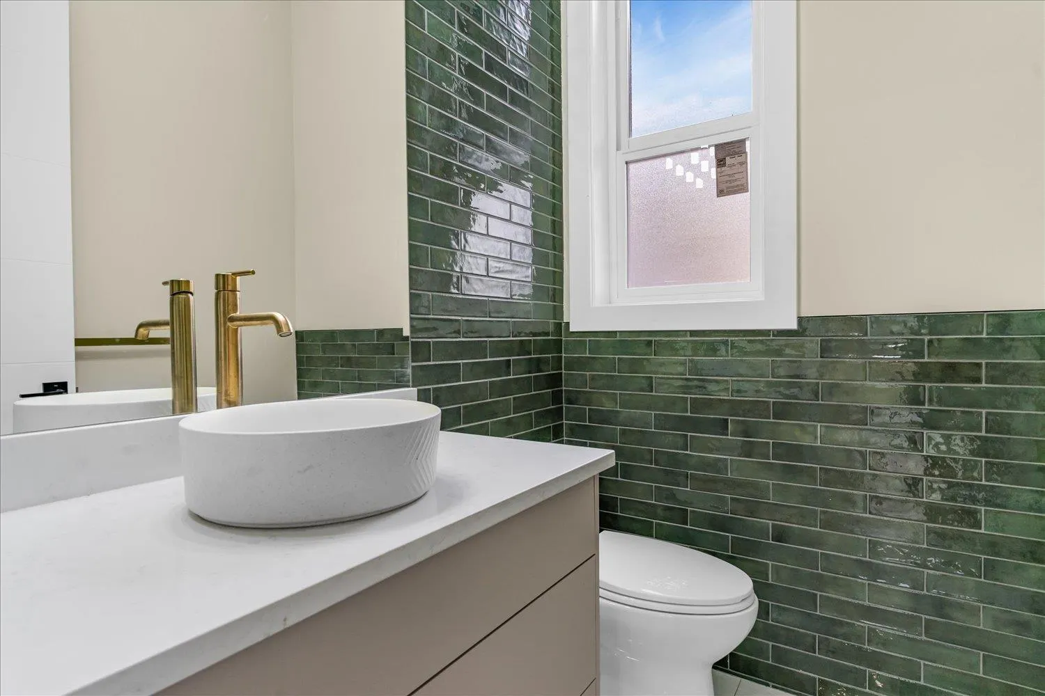 8211 HARVEST PLACE|Eastern Hillsides