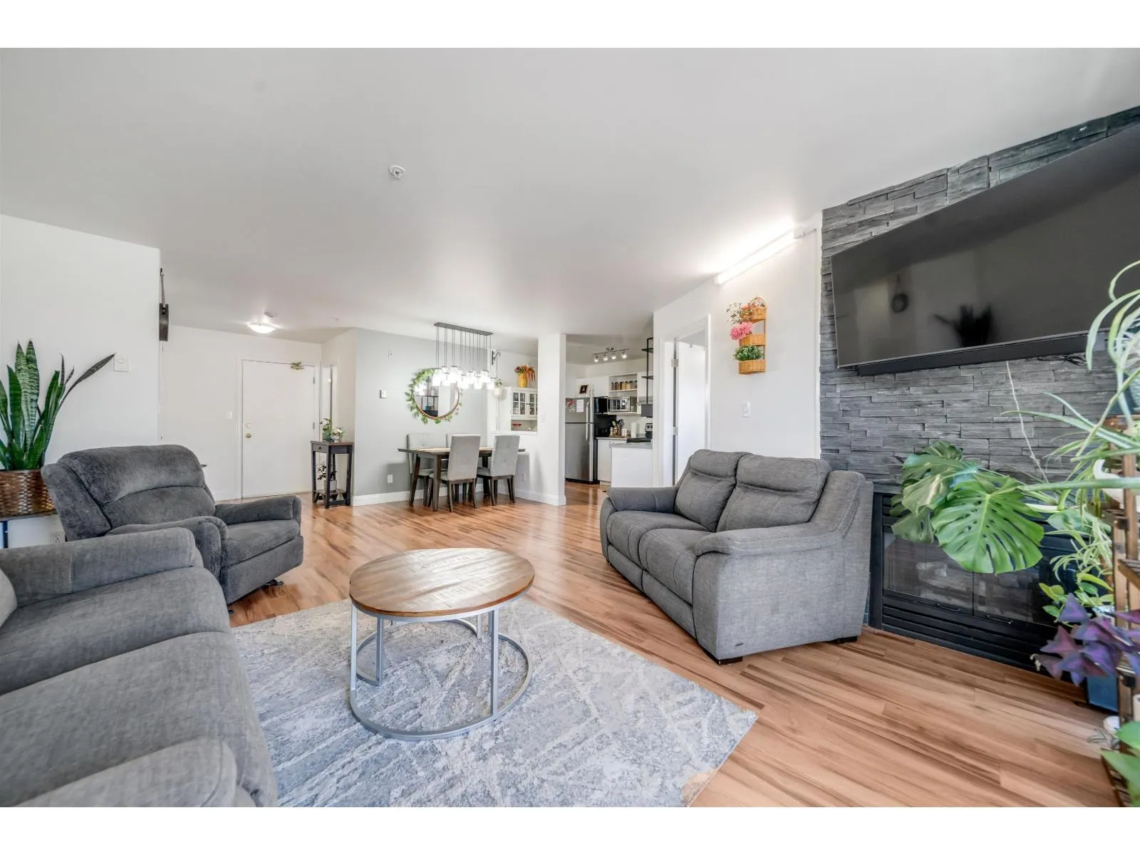 401 12110 80 AVENUE
