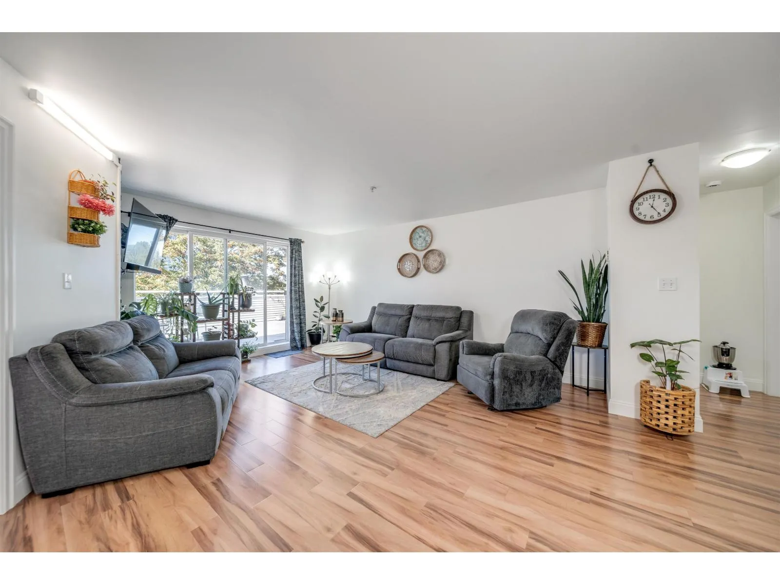 401 12110 80 AVENUE