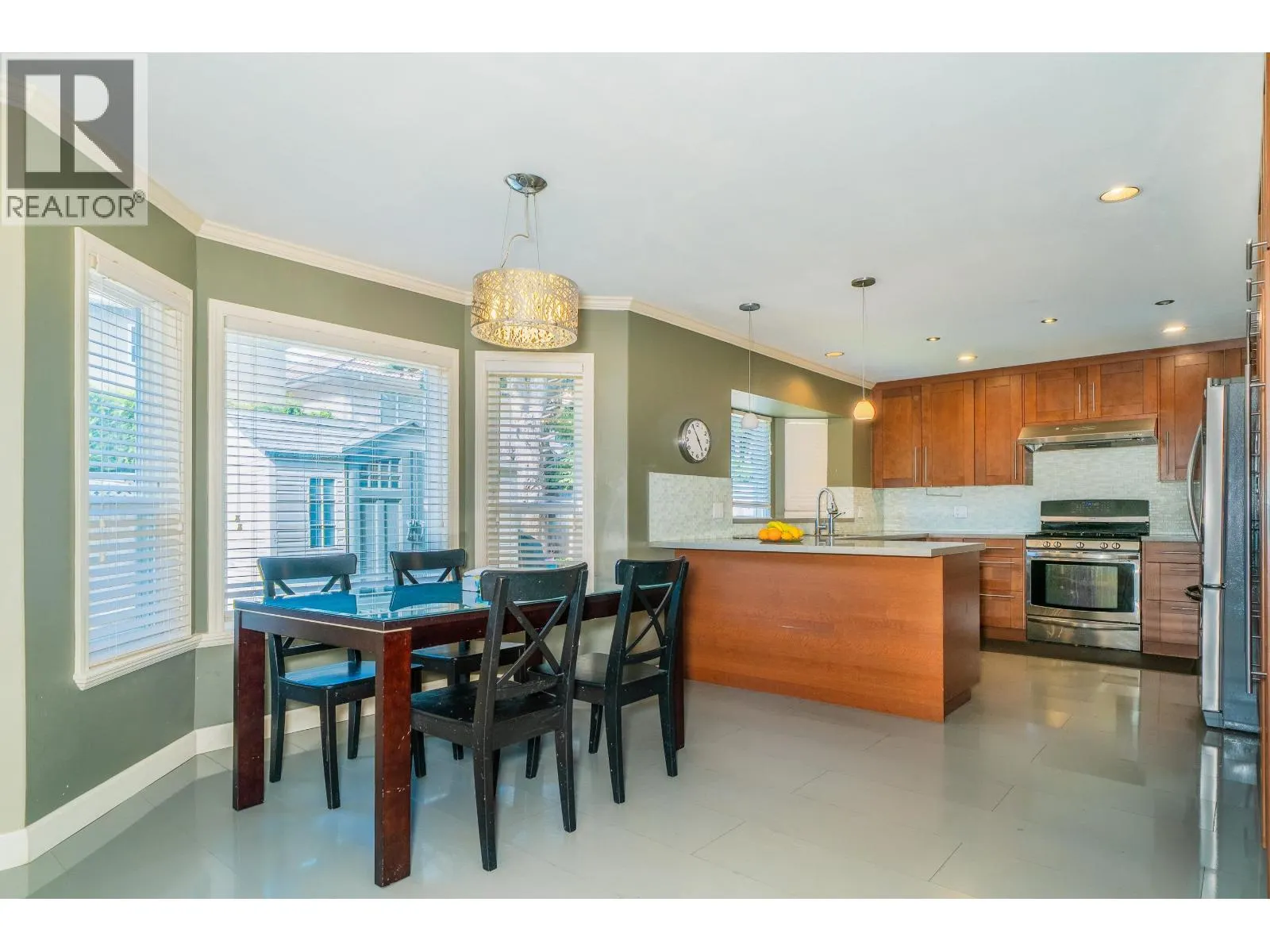 5491 LACKNER CRESCENT