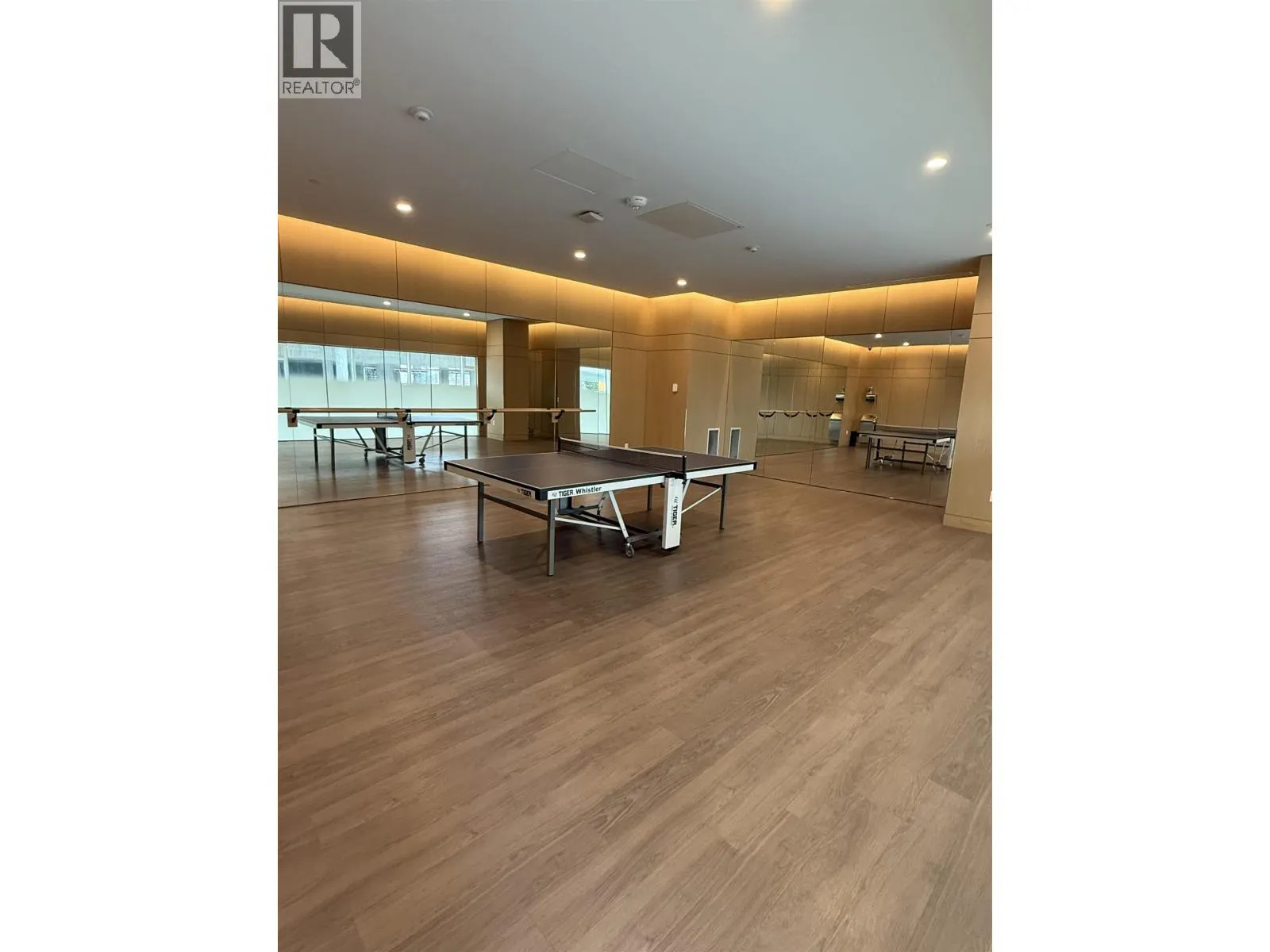 608 4890 LOUGHEED HIGHWAY
