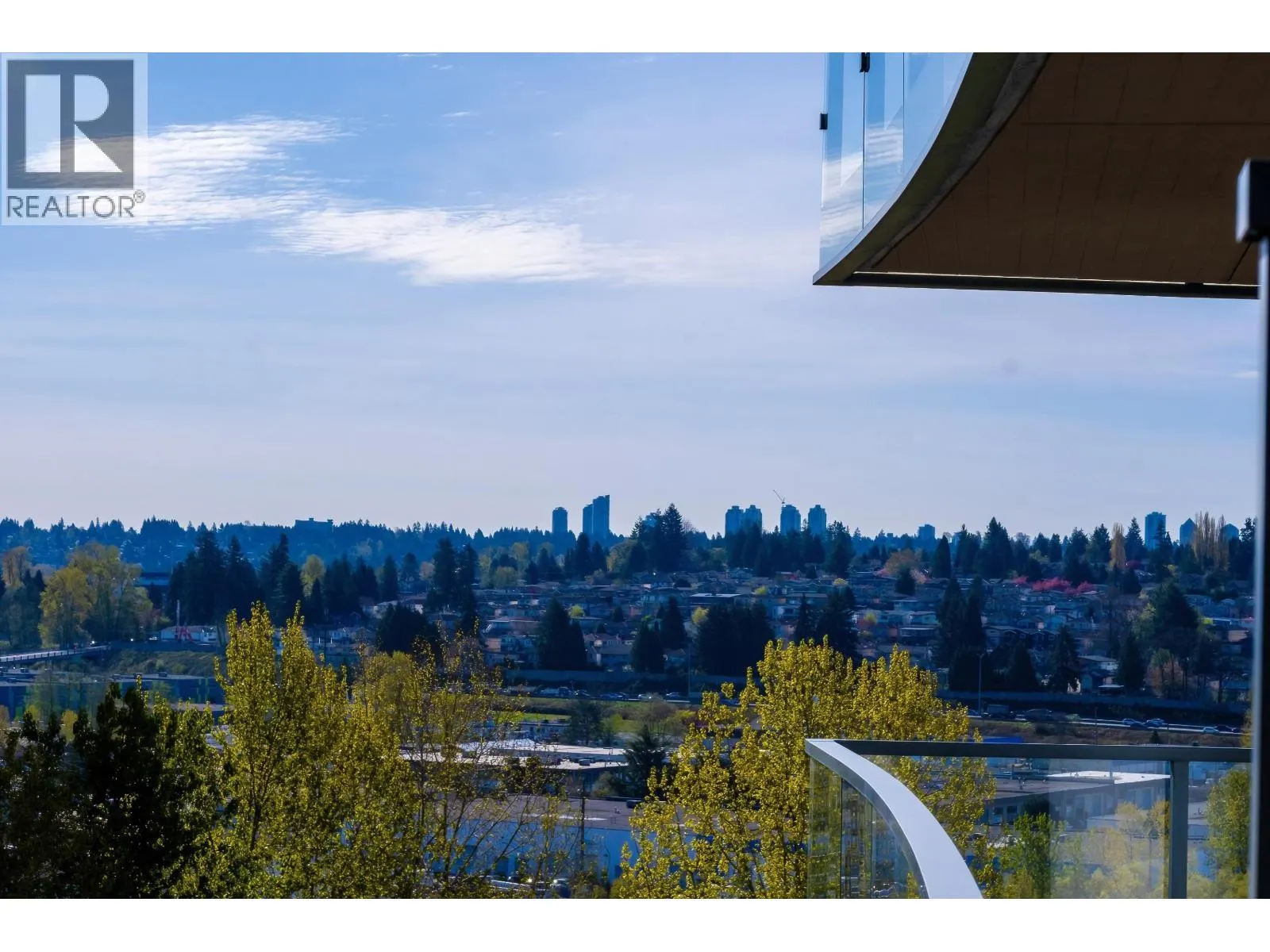 608 4890 LOUGHEED HIGHWAY