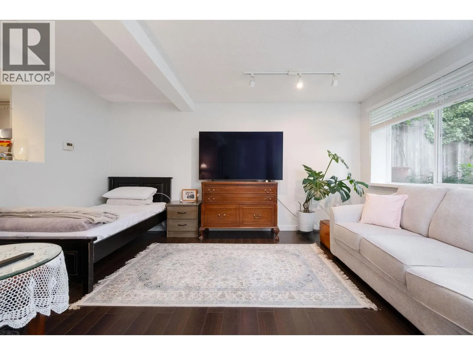 445 W 26TH STREET