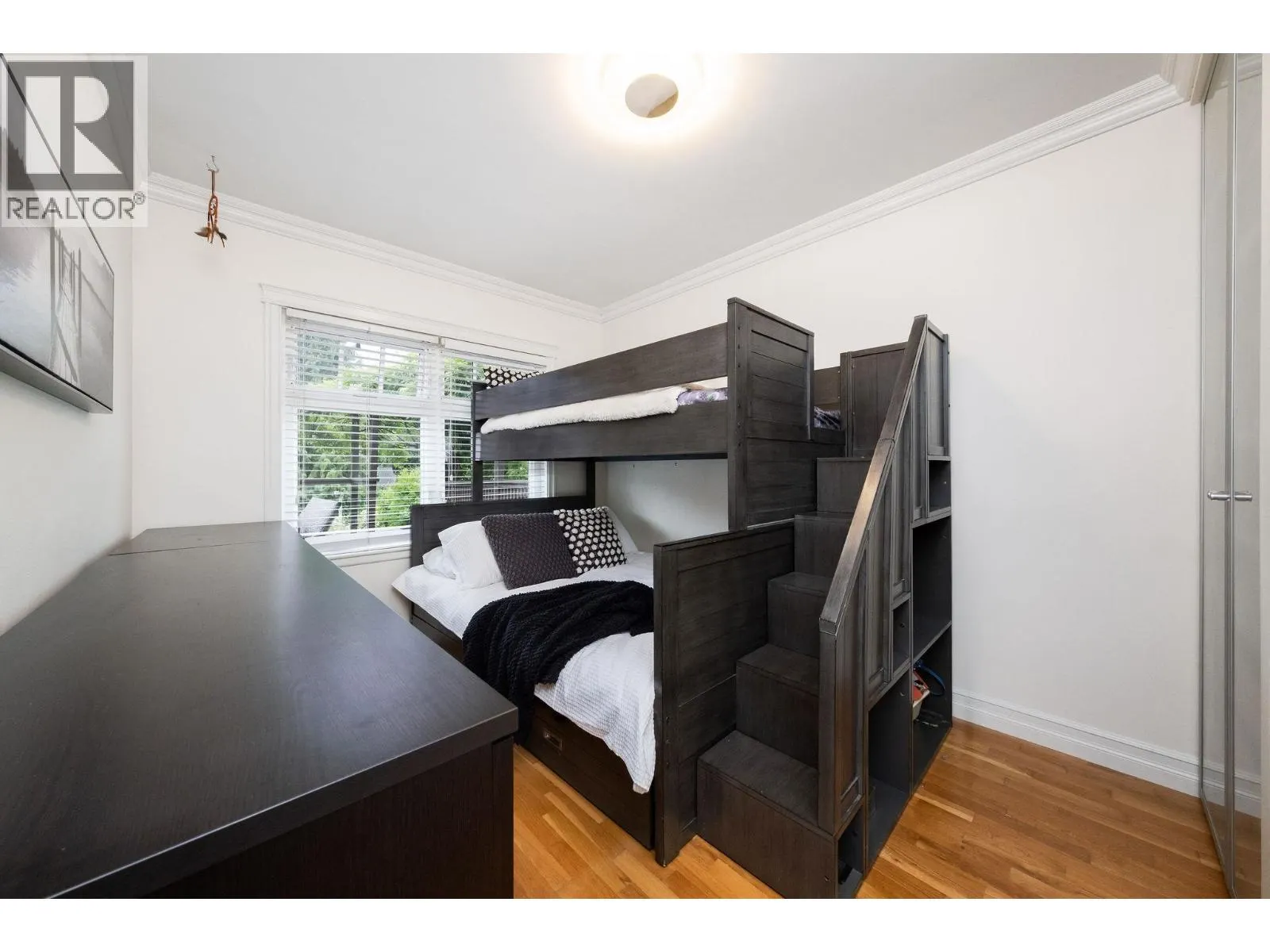 445 W 26TH STREET