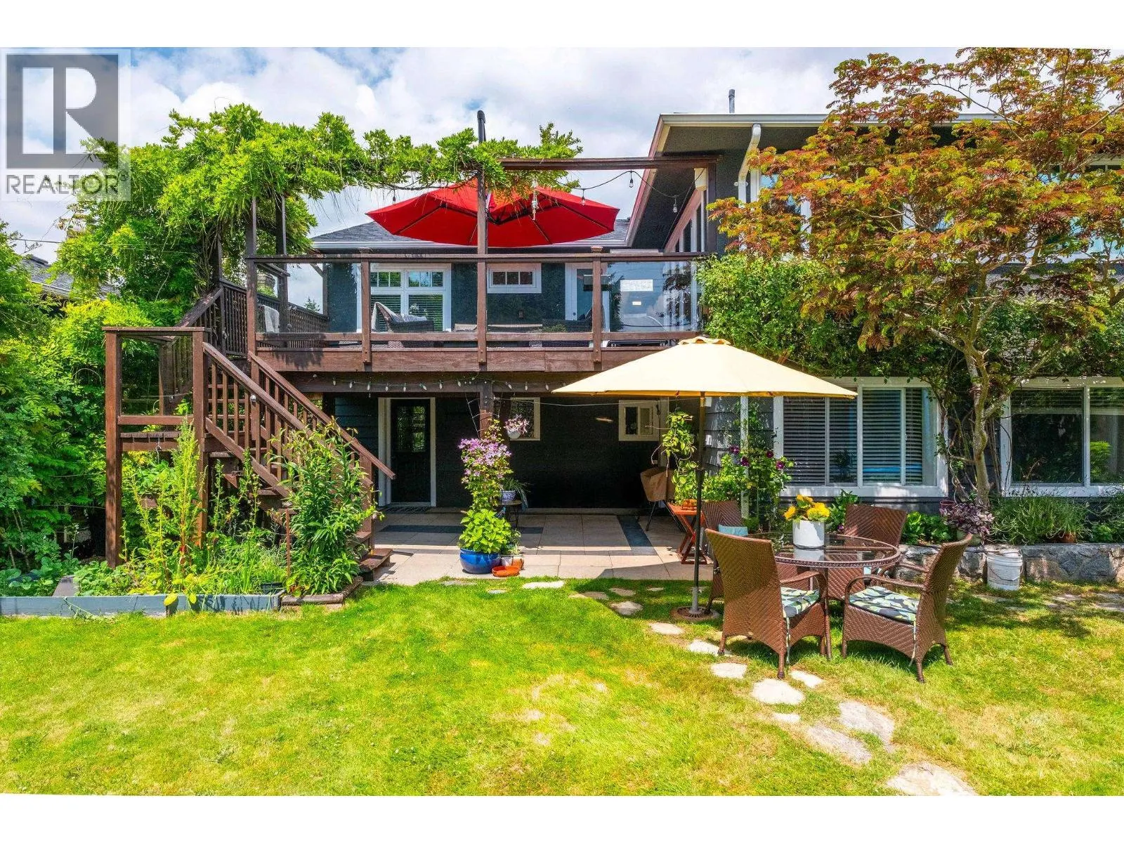 445 W 26TH STREET