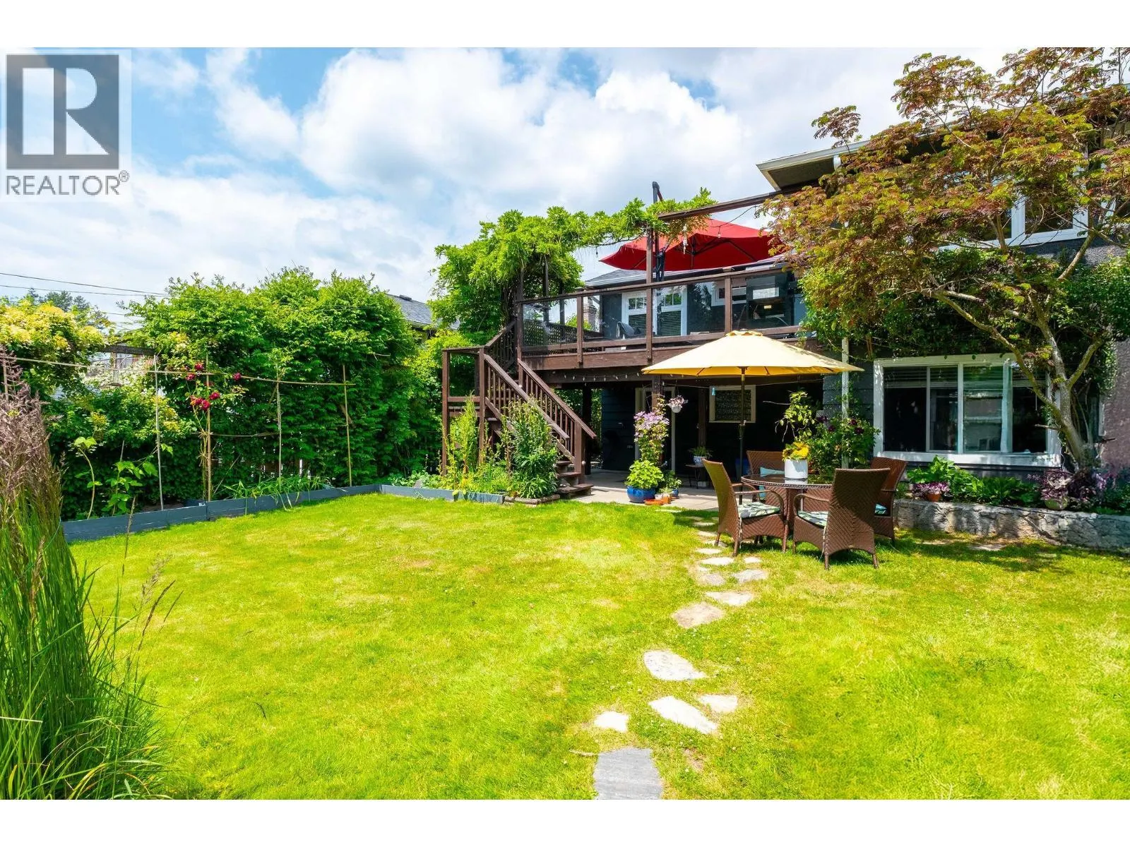 445 W 26TH STREET