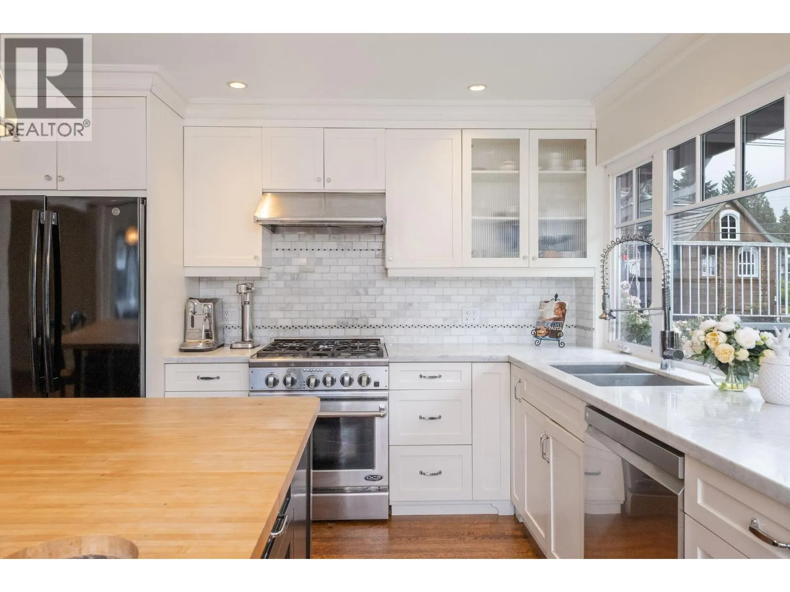 445 W 26TH STREET
