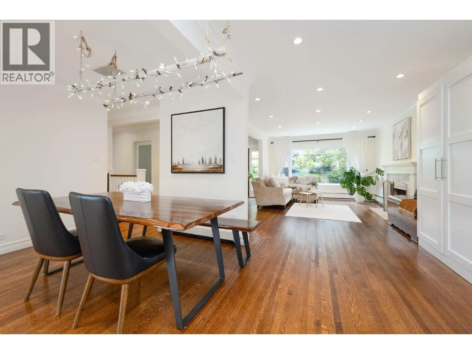 445 W 26TH STREET